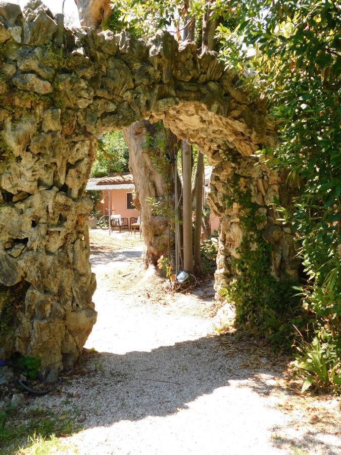 Appartamento Con Piscina Immersa Nel Verde Cascina Buitenkant foto