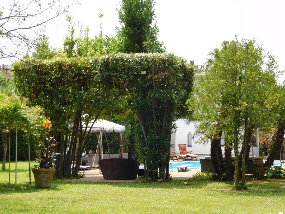 Appartamento Con Piscina Immersa Nel Verde Cascina Buitenkant foto